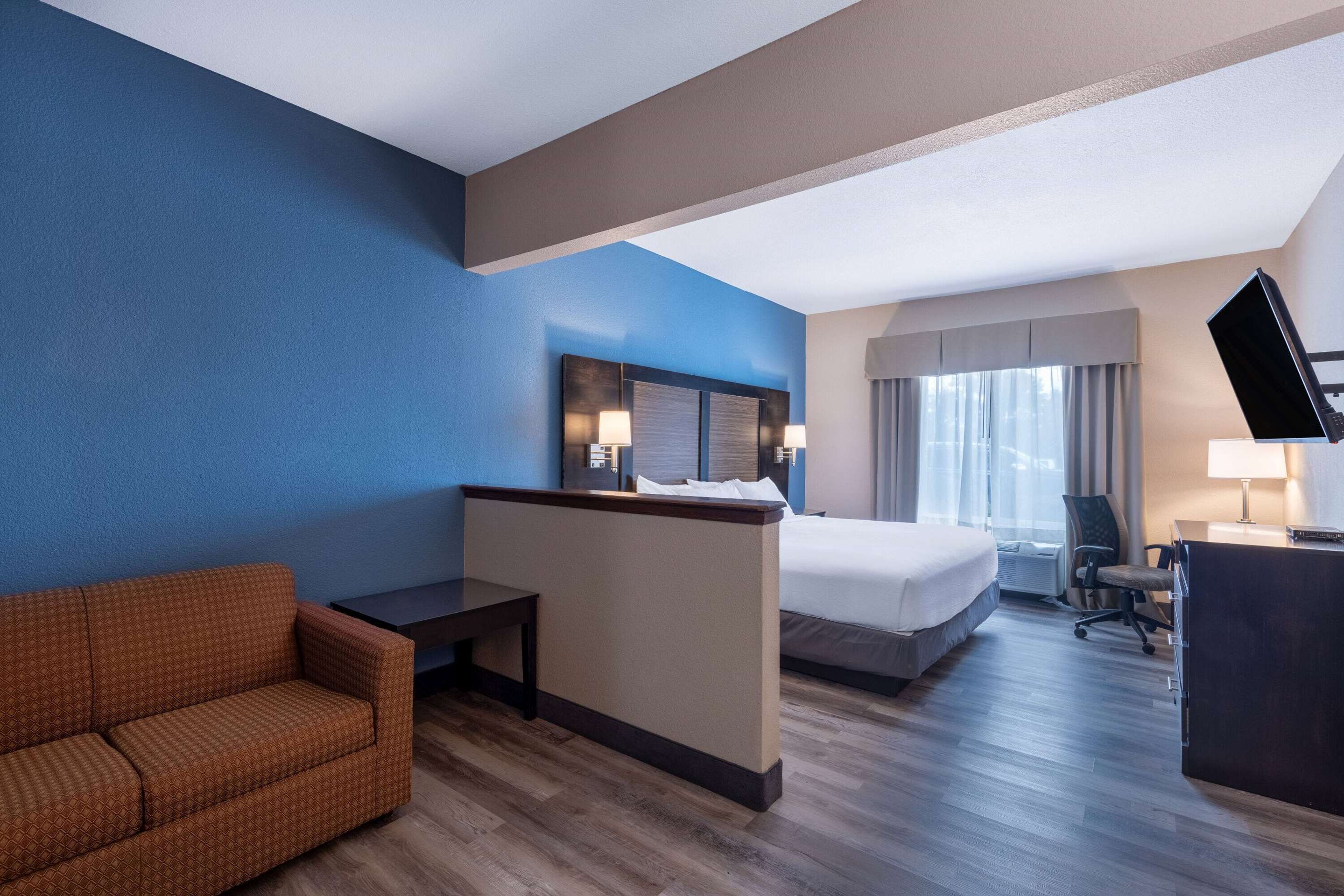 Bedroom view of Baymont by Wyndham Kirksville University Area