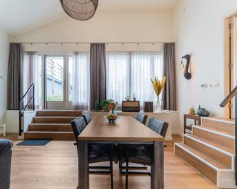 Holiday home in Kaatsheuvel with hot tub - Kaatsheuvel - Salle à manger