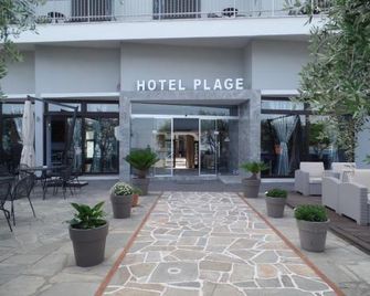 Plage Hotel - Néa Péramos - Edificio