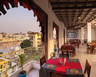 Dera Pichola A Lake Facing Hotel - Udaipur - Balcony