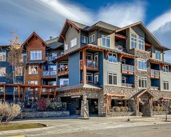 Cougar Creek Hydeaway - Canmore - Budynek