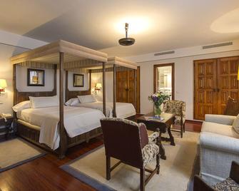 Parador de Santiago de Compostela - סנטיאגו דה קומפוסטלה - חדר שינה