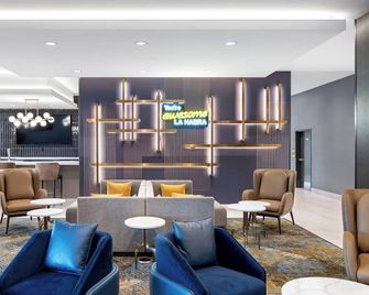 La Quinta Inn & Suites by Wyndham La Habra - La Habra - Sala de estar