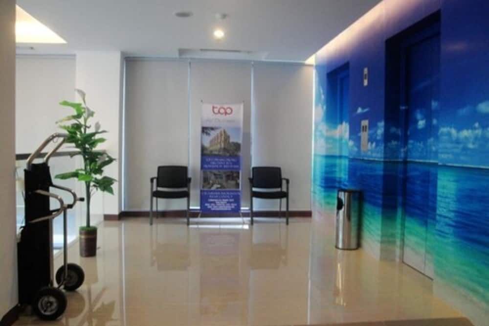 توب هوتل مانادو - مانادو - ردهة