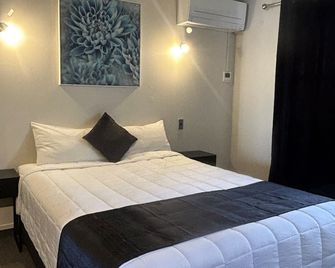 Aquarious motor inn - Hamilton