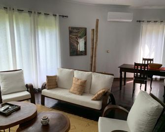 Marcelo Beach Club - Lomé - Obývací pokoj