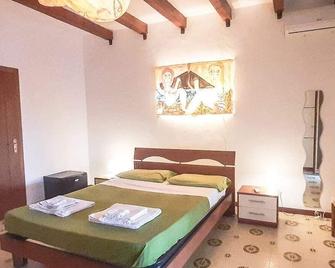 Villa Il Glicine Bed & Breakfast - Vulcano - Camera da letto