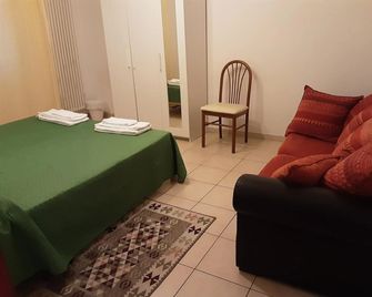 Locazione Menini - Camere zona stazione - Padua