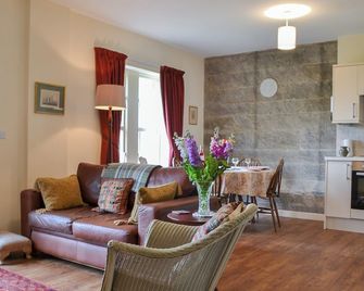 Quartermasters - Durham - Living room