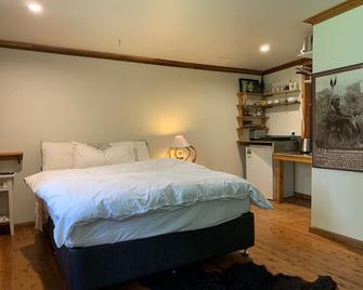 The Cabin - Eco Oasis - Bowral - Bedroom