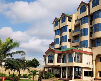 Hôtel Sancta Maria - Lomé - Building