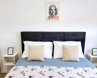 Villa Nika - Three Bedroom Villa with Private Pool - Lozovac - Ložnice