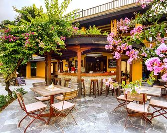 Temple Tree Resort & Spa, Pokhara - Pokhara - Patio