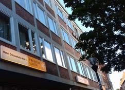 奧斯特西哈勒基礎酒店 - 基爾 - 基爾 - 建築