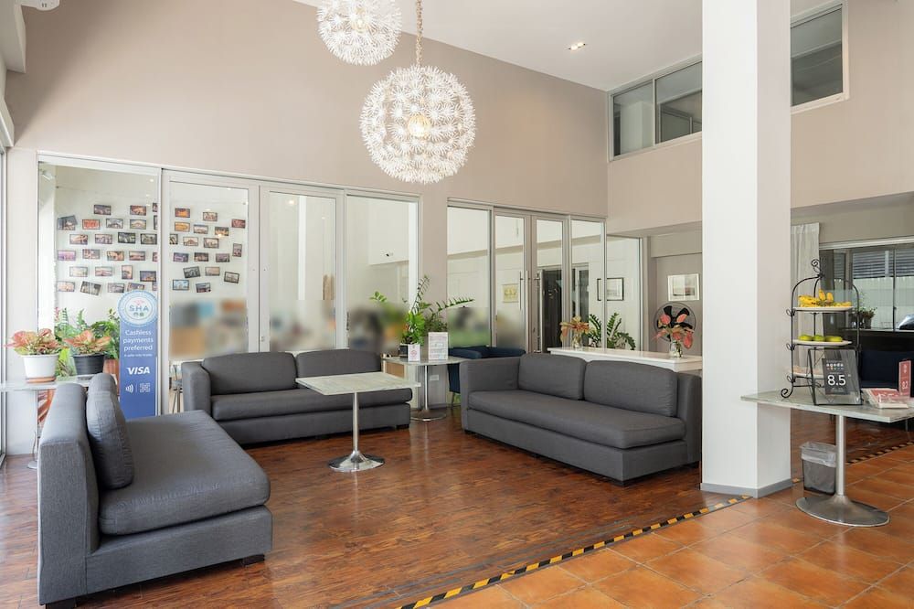 Ratchadamnoen Residence