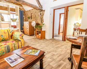 The Forge at Smithy Cottage - Banbury - Living room