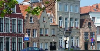 Ter Duinen - Bruges - Building