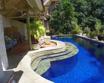 Jukung Dive Resort Bali Amed - Abang - Piscina