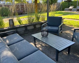 Comfort balcony double room, shower/WC - Pension Zum Golfstübchen - Echternach - Patio