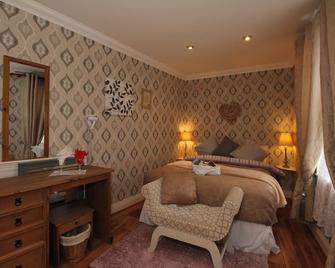Donnybrook Hall - Dublin - Bedroom