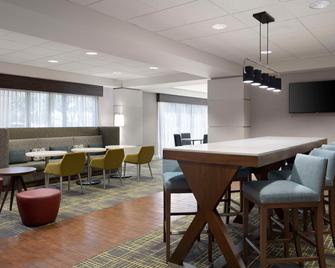 Hampton Inn Houston-Near the Galleria - יוסטון - מסעדה