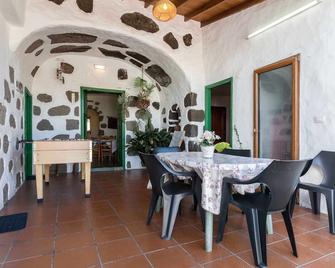 Casa El Caidero - Tejeda - Eetruimte