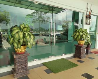 Station Inn Hotel - Segamat - Lobby