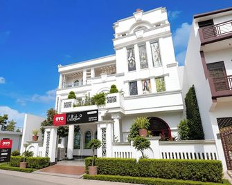 Hotel Corinthians - Rudrapur - Building