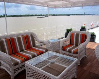 L'amant Cruise - My Tho - Balcony