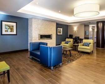 Holiday Inn Express & Suites Edmonton-International Airport By IHG - Nisku - Lounge