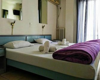 Delfini Hotel - El Pireo - Habitación
