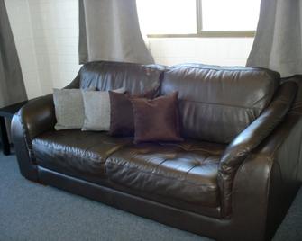 Raceview Motor Inn - Toowoomba - Living room