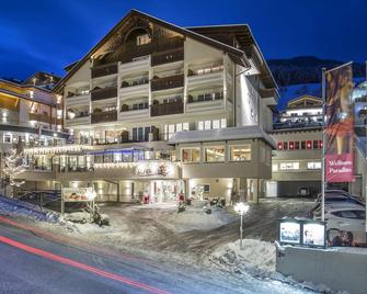 Romantik & Spa Alpen-Herz - Ladis - Building