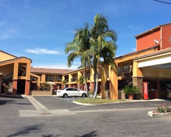 Azusa Inn Motel - La Puente - Gebäude