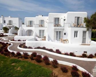 Golden Sun Hotel - Naxos - Building