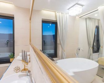 Samstag Split - Split - Bathroom