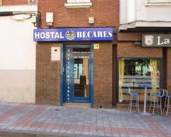 Hostal Becares - Palencia - Gebäude