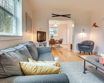 17 Mi to Porkies Getaway Steps to Beach and Main St - Ontonagon - Sala de estar