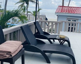 La Isla Resort - Caye Caulker - Balkong