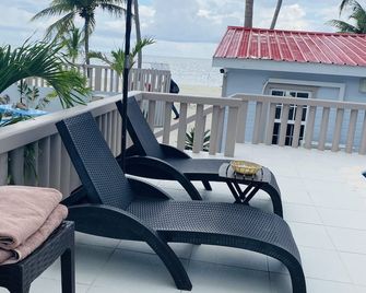 La Isla Resort - Caye Caulker - Balcon