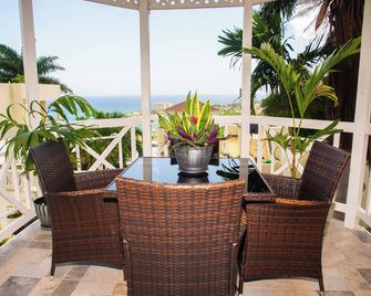 Hilltop Panoramic Seascape - Ocho Rios - Balcon
