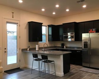 Private One Bedroom Furnished Unit in Rancho Vistoso Eagles Summit Subdivision - Oro Valley - Cucina