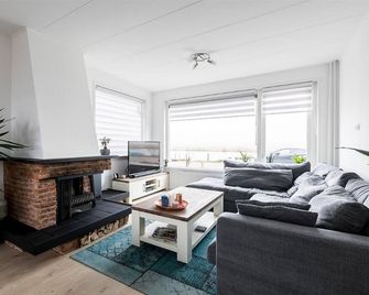Nice Spacious House Near Amsterdam And Schiphol - Zwanenburg - Pokój dzienny