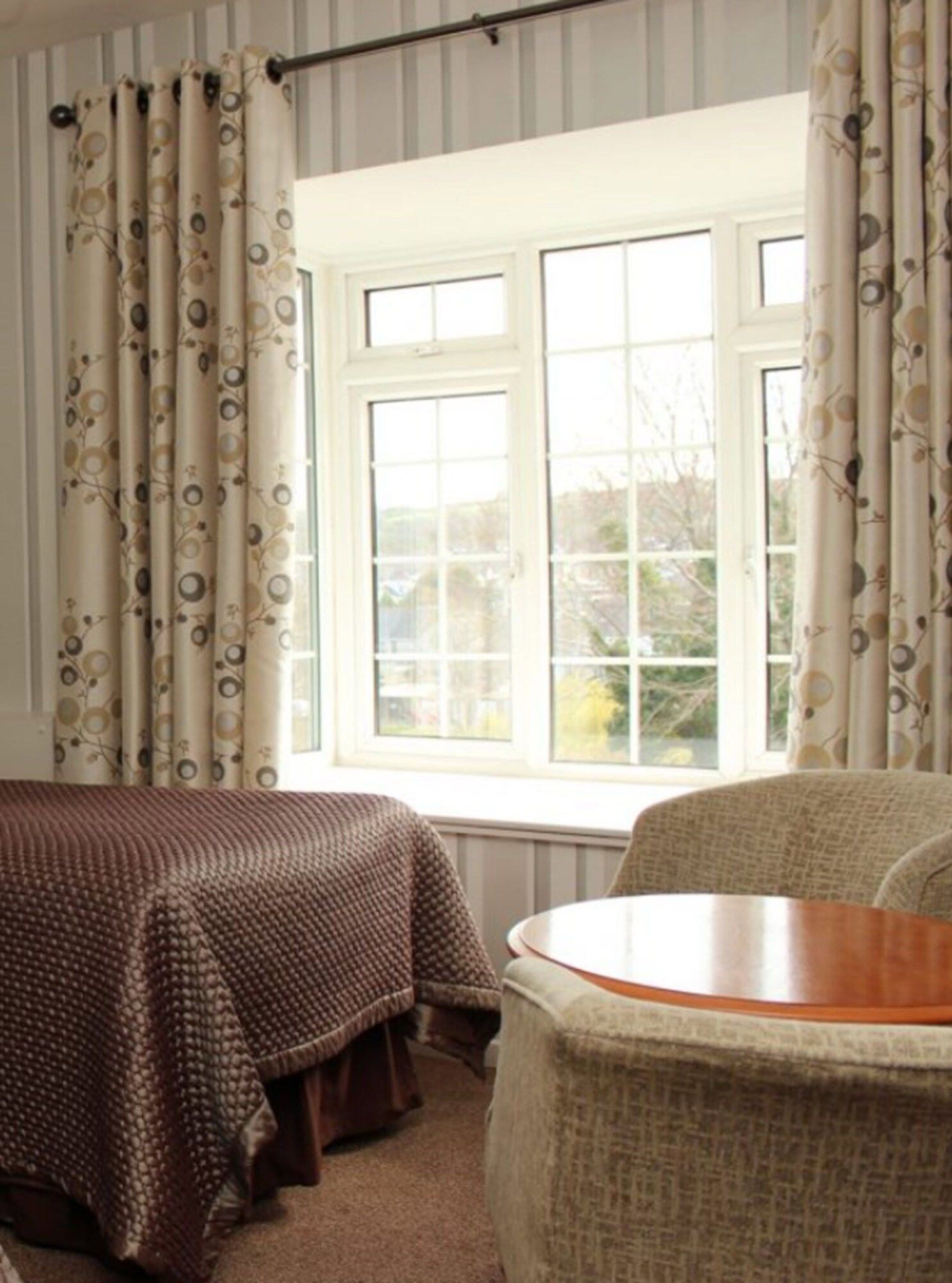 Old Kings Arms Hotel - Pembroke - Wohnzimmer
