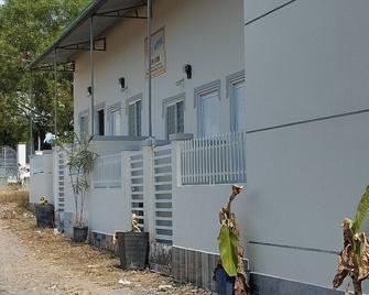 Vibi motel Hòn Rơm - Phan Thiet - Building