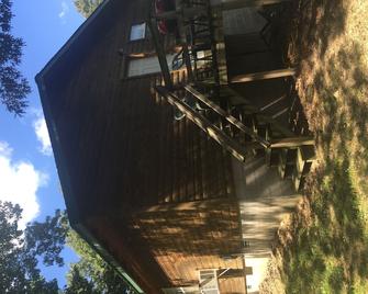 City Close And Country Quiet Lovely Little Cedar Cabin On 18 Acres! - Harrison - Extérieur