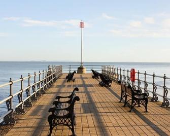 Apartment with a Garden View - Swanage - Beach