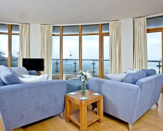 Pebbles, Horizon View - Westward Ho - Living room