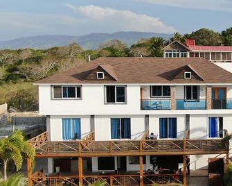Ensenada Resort - Villa Isabela - Edificio