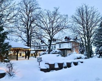 Hotel Schöne Aussicht - Weißenfels - Outdoor view